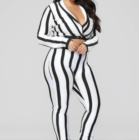 Fashion Nova Opposites Attract Set - sold out online! - Picture 8 of 13